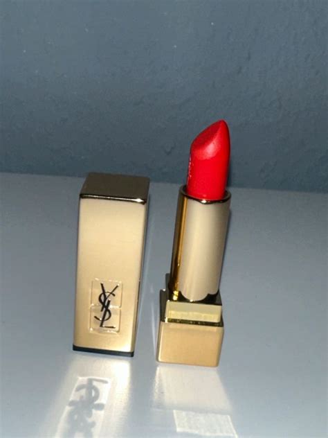 ysl lippenstift klein|YSL lipstick.